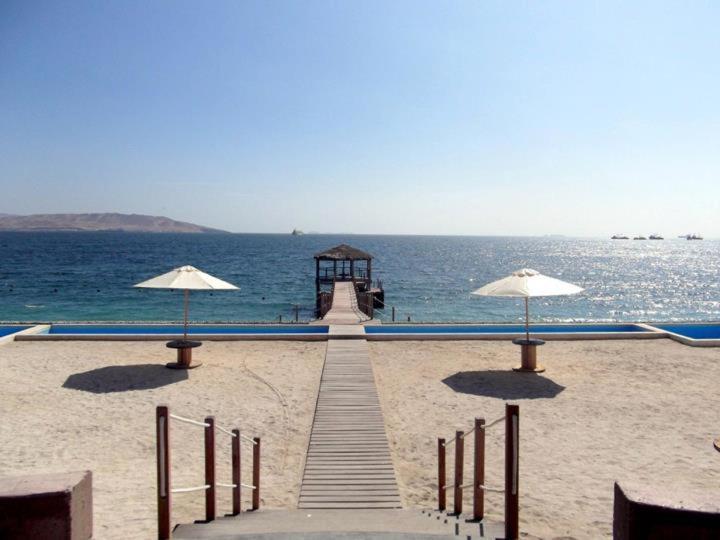 Tower Front Paracas